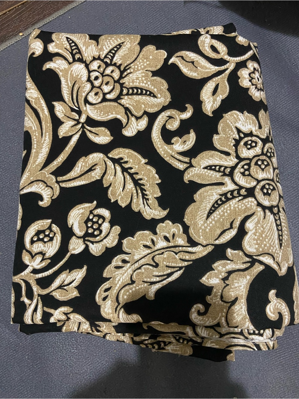 Outdoor Tablecloth with Umbrella Hole and Zipper, Rectangle Patio Table Covers